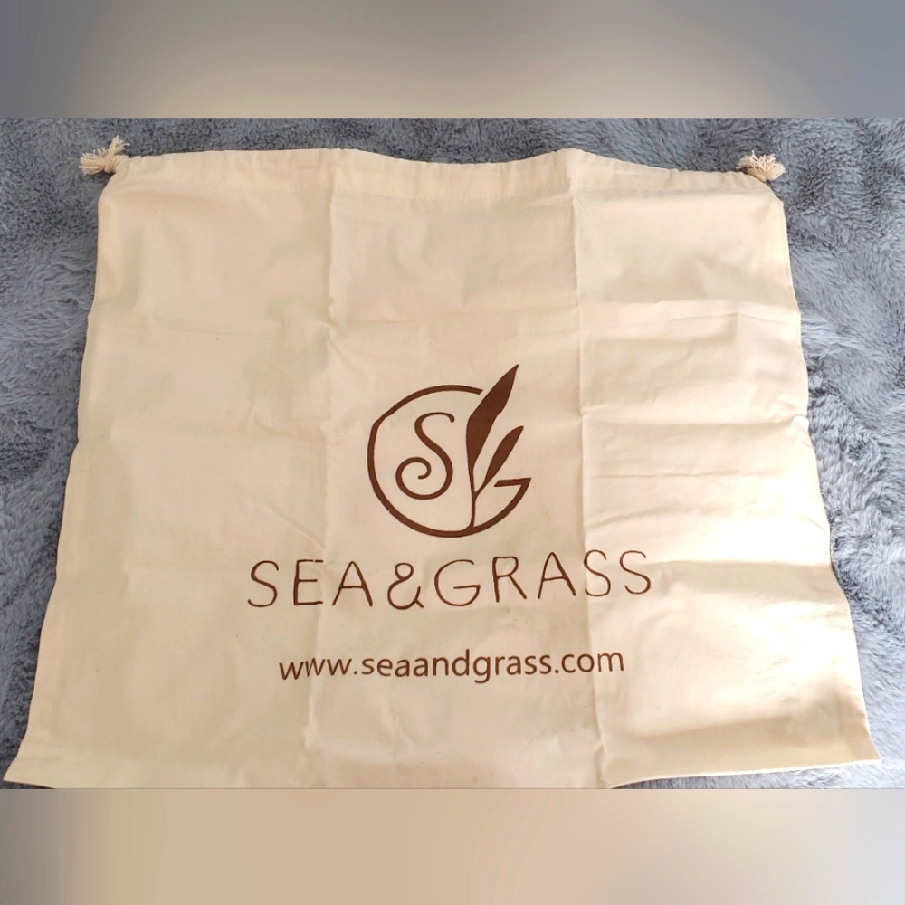 SEA & GRASS DUST COVER